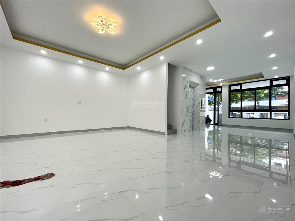 Tầng trệt 6x15 view công viên, đường lớn 25m giá tốt chỉ 13.5 triệu