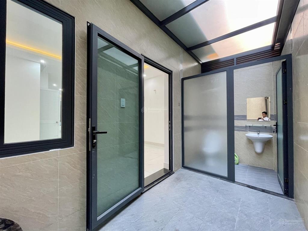 Tầng trệt 6x20 view công viên, đường lớn 25m giá tốt chỉ 15 triệu/th