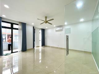 Tòa nhà văn phòng  cho thuê tầng 2  6x12m sàn, có thang máy, hầm xe chỉ 10 tr/th  kđt vạn phúc