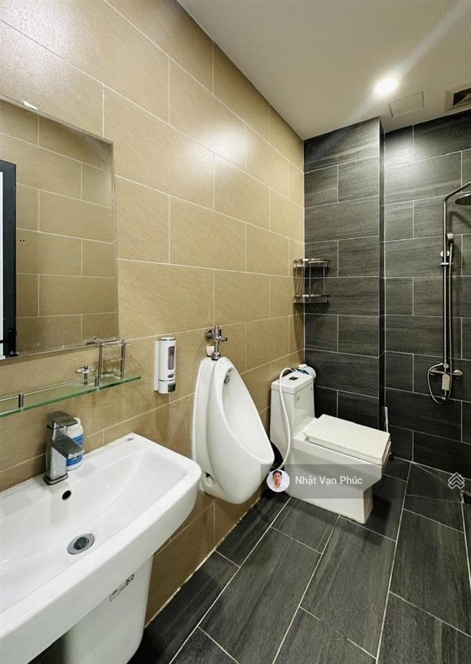 Văn phòng 7x12m sàn, có thang máy, hầm xe. giá chỉ 11 triệu/th  kđt vạn phúc
