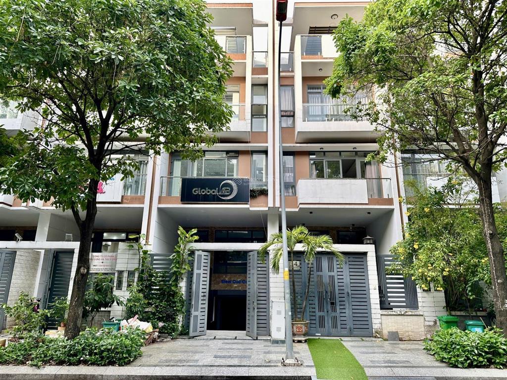 Văn phòng 25m2 có thang máy tại vạn phúc city. giá chỉ 6 triệu/tháng