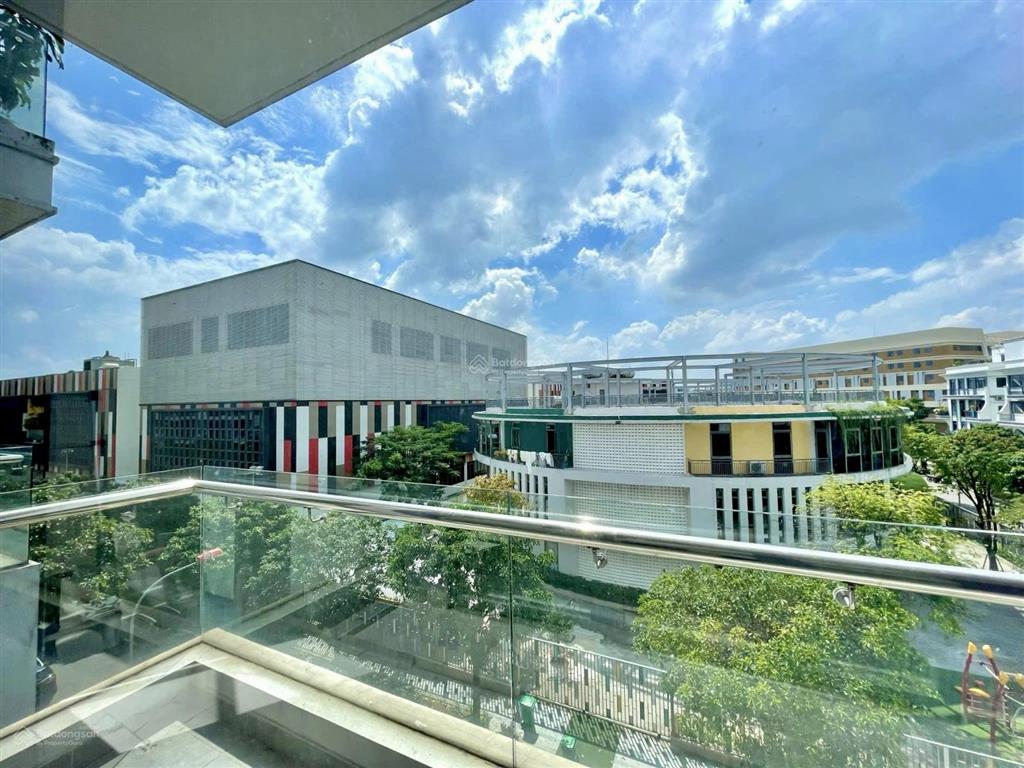Văn phòng 25m2 có thang máy tại vạn phúc city. giá chỉ 6 triệu/tháng