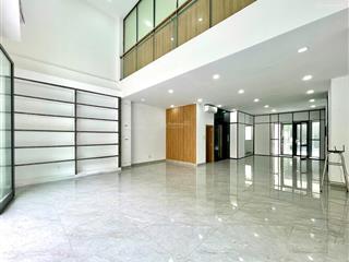 Tầng trệt 7x21m shophouse đường 41, có thang máy, lối đi riêng, hầm để xe, giờ giấc thoải mái