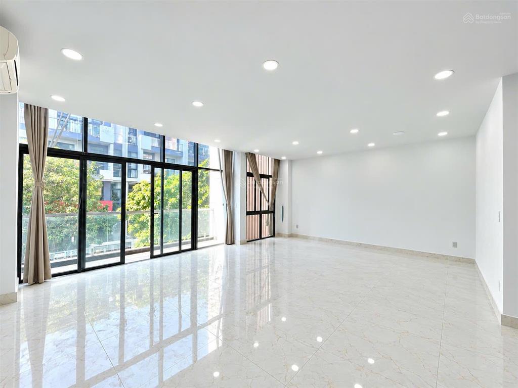 Cho thuê trệt + lầu 7x17m đường 02, có thang máy, lối đi riêng, hầm để xe, giờ giấc thoải mái
