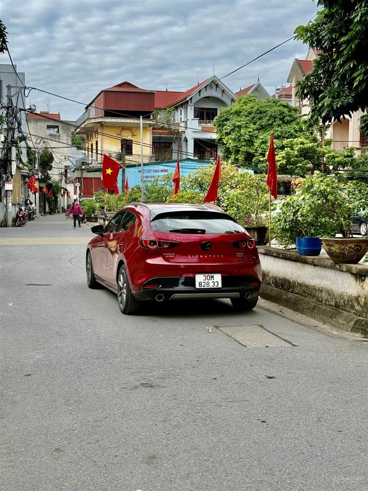 Bán miếng đất nở hậu 1,1m , bán giá đầu tư , vị trí đẹp , ô tô vào nhà , đất tiềm năng