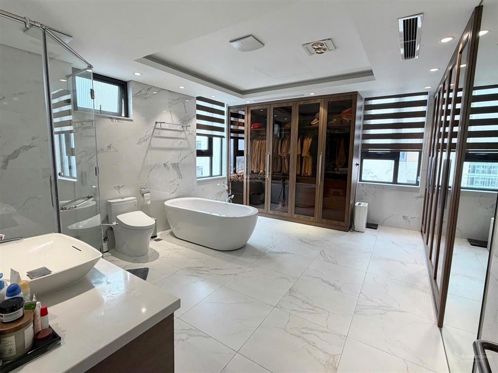 Siêu phẩm giữa trung tâm ngoại giao đoàn khu đô thị cao cấp bậc nhất dân trí cao, view hồ cực đẹp