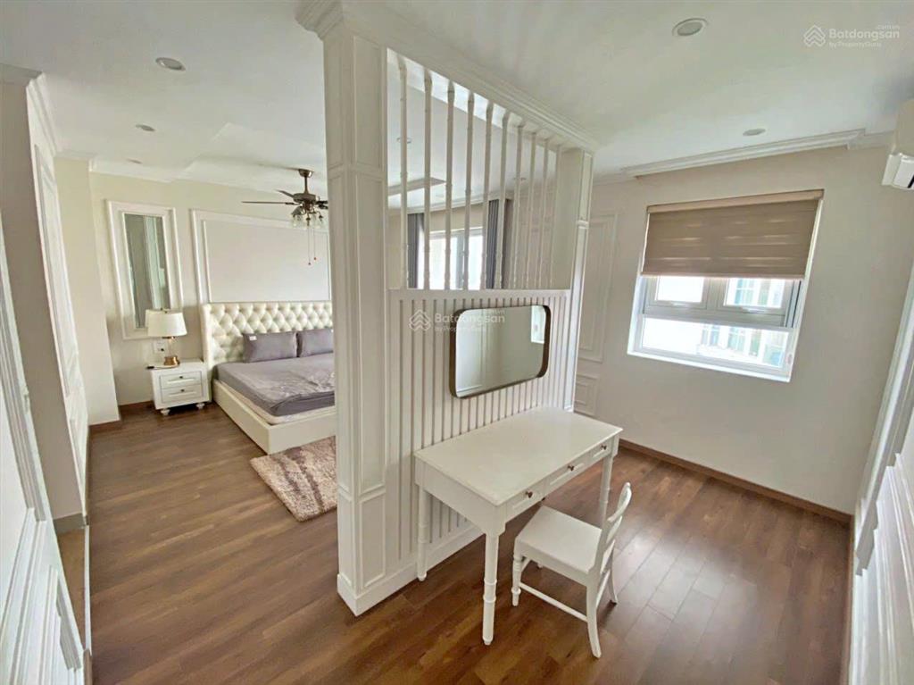 Cho thuê căn hộ cao cấp tòa l4 ciputra  view sân golf  full thiết bị xịn  chỉ việc vào ở