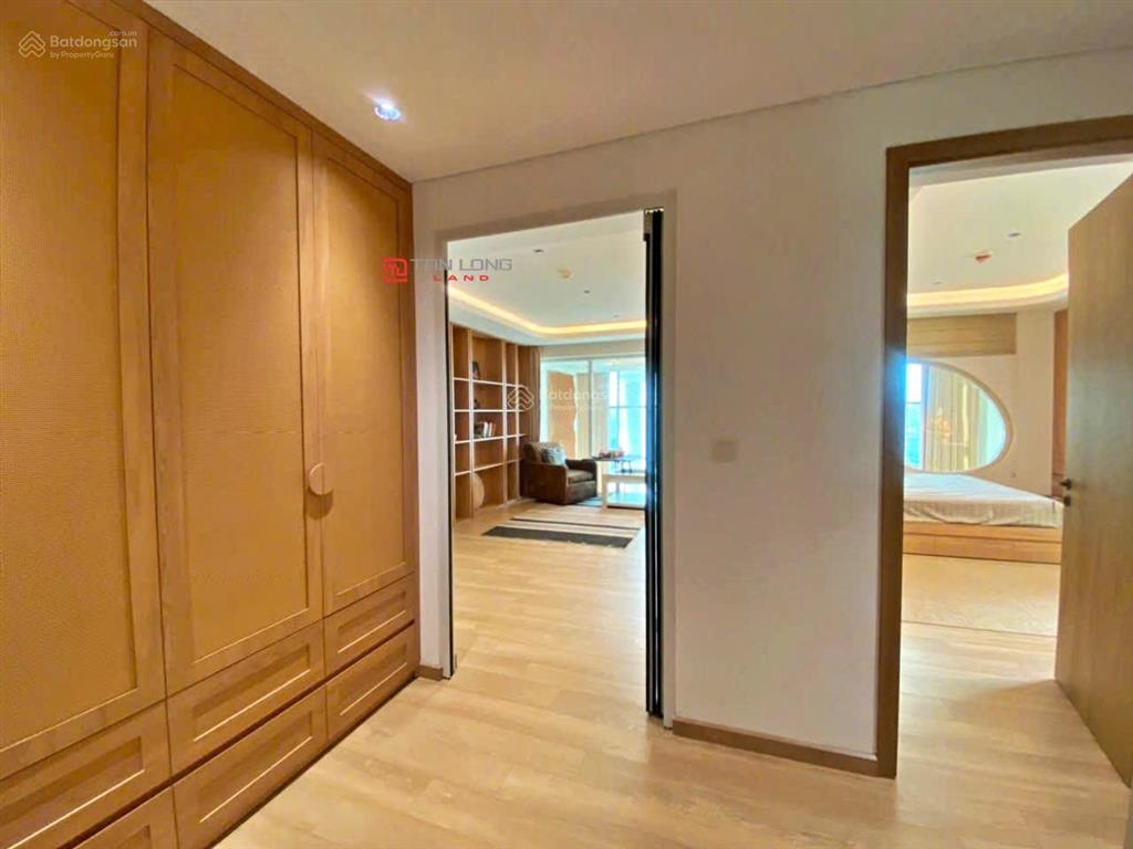 Siêu phẩm penthouse p2 ciputra 279m2  4 phòng ngủ full nội thất mới 100% không gian sống đẳng cấp