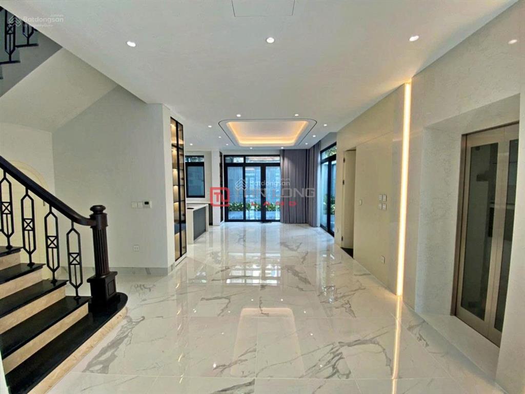 Cho thuê biệt thự dãy c1 đối diện trường academy