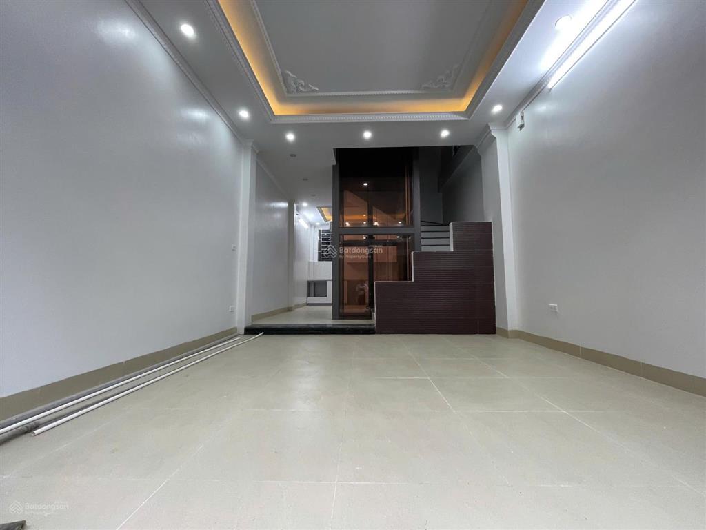 Bán nhà phố xốm  hà đông 46m2 5 tầng 6pn thang máy ô tô đỗ cửa lô góc 3 thoáng giá 9.1 tỷ