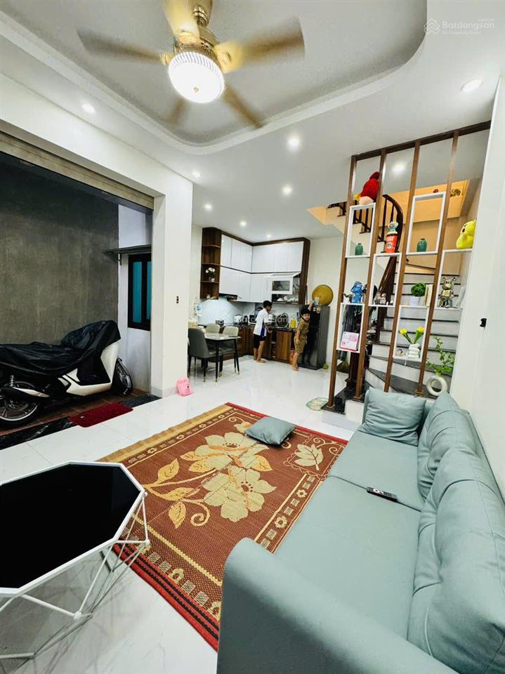 Nhà đẹp quang lãm 33m25t3pn full nội thất  cách đường ô tô chỉ 50m  xách vali về ở ngay
