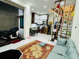 Nhà đẹp quang lãm 33m25t3pn full nội thất  cách đường ô tô chỉ 50m  xách vali về ở ngay