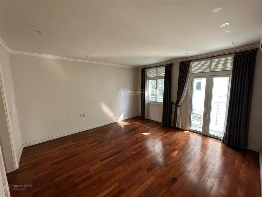 Cho thuê biệt thự splendora, 3 tầng 210m2