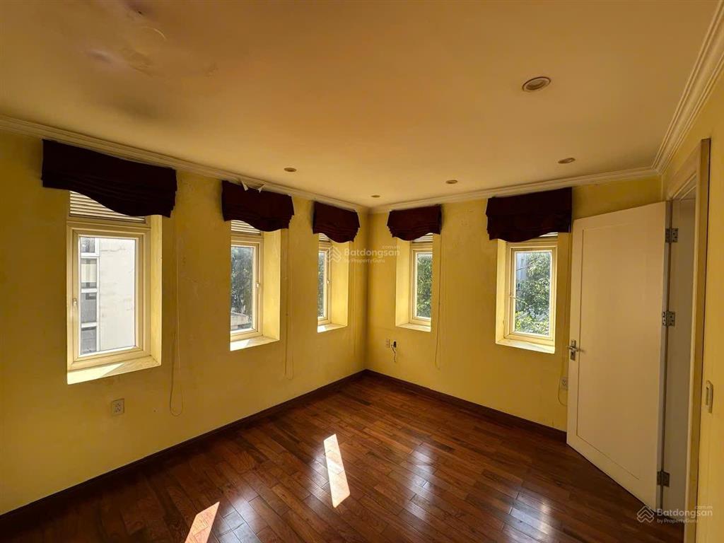 Cho thuê biệt thự splendora, 3 tầng 210m2