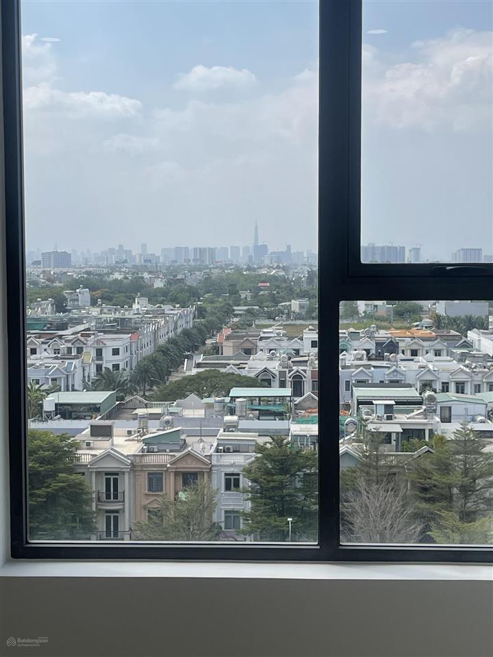 Cho thuê căn góc 95m view trực diện hồ bơi giá tốt trên thị trường, miễn phí quản lý (31/01/2027)