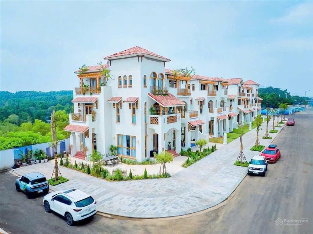 Bán nhanh căn góc  townhouse giảm 5 tỷ so với giá gốc