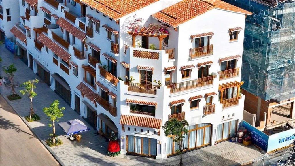 Bán nhanh căn góc  townhouse giảm 5 tỷ so với giá gốc