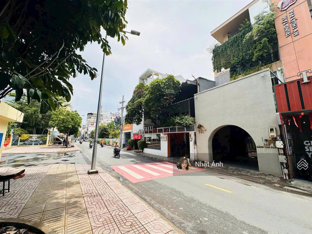 Bán mặt tiền đường nguyễn cảnh dị, cửa ngõ sân bay  7mx12m  nhà đẹp giá 13.7 tỷ