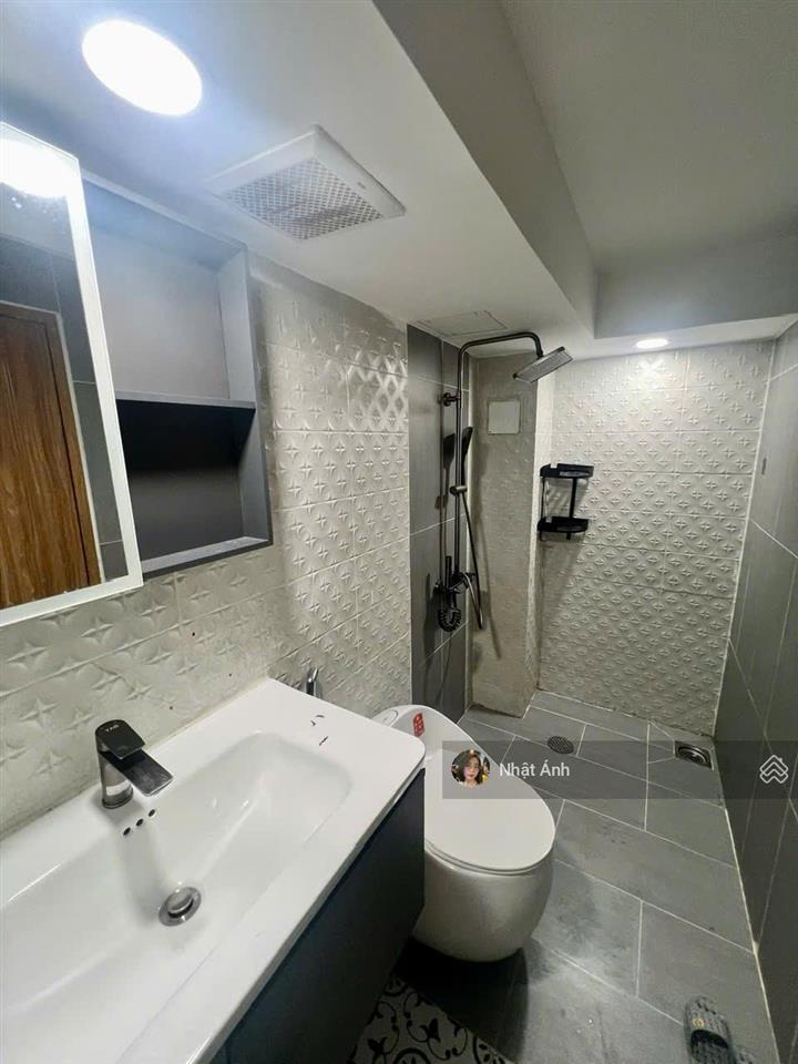 Bán nhà mặt tiền 5 tầng thang máy đường phạm văn hai  4.2mx20m  hdt 45tr/th. giá chỉ 24 tỷ