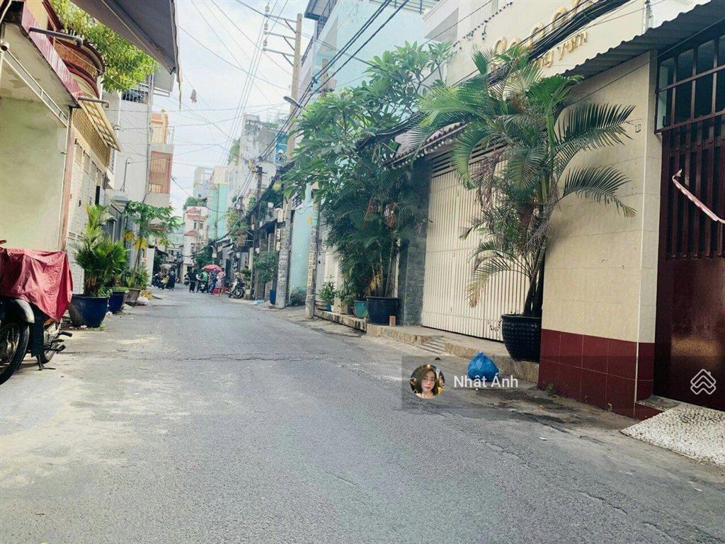 Chủ gửi bán gấp căn nhà hxh đoàn thị điểm  ngang 7m khan hiếm  nhà đúc 4 tầng giá chỉ 16.2 tỷ tl