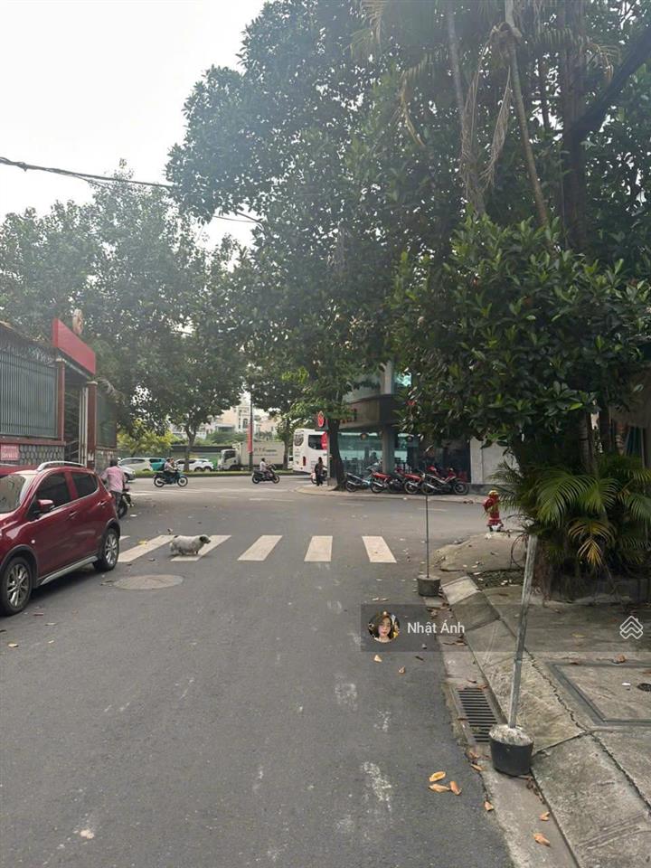 Đã hạ 2 tỷ về 21 tỷ còn tl  bán nhà hẻm xe hơi yên thế, khu sân bay  14mx14m  nhà xây 2 tầng