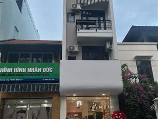 Kẹt ngân hàng bán gấp mặt tiền nguyễn thái bình  4mx18m  4 tầng có sẵn hđt. giá bán 20 tỷ