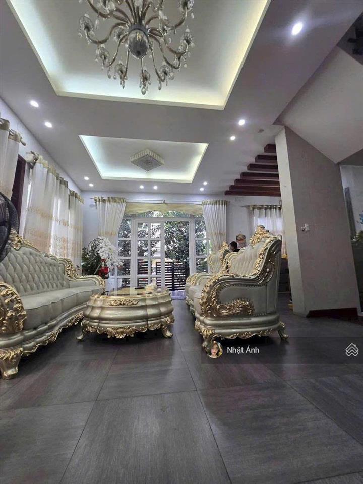 Bán biệt thự sân vườn hồ cá koi ngay sân bay  công viên gia định  14mx20m  giá chỉ nhỉnh 50 tỷ