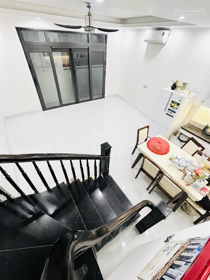 Trung kính 35m 5 tầng mới xây chỉ 8,5 tỷ