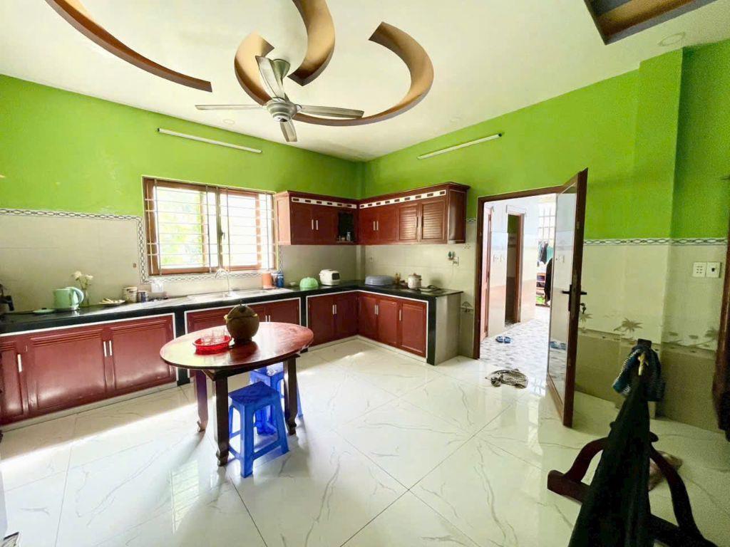 Bán Nhà 3 Tầng KDC Long Hậu, Cần Giuộc, Tây Ninh 3.950