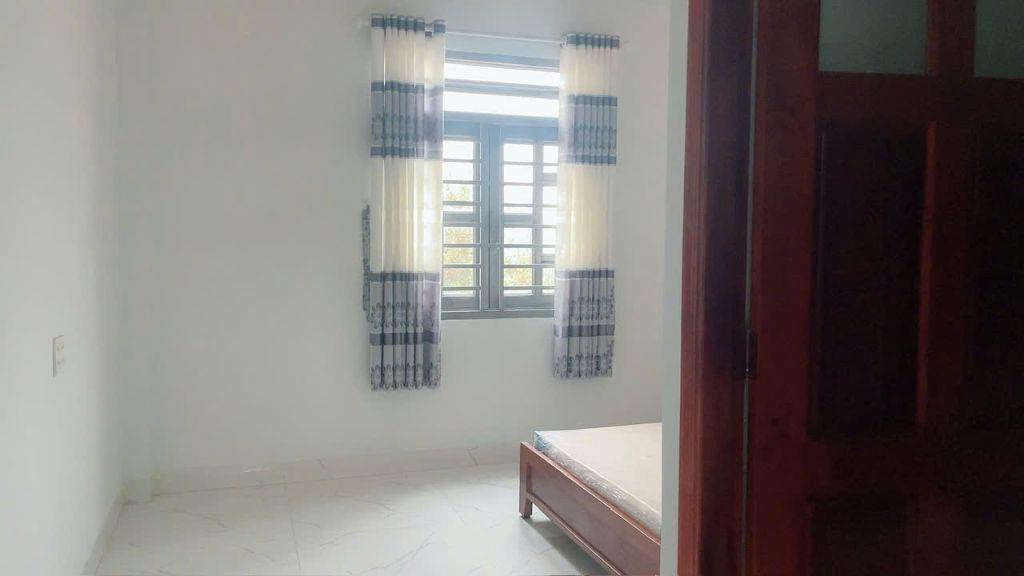 Bán Nhà 3 Tầng KDC Hoàng Hoa Long Hậu Giá 3.85 tỷ