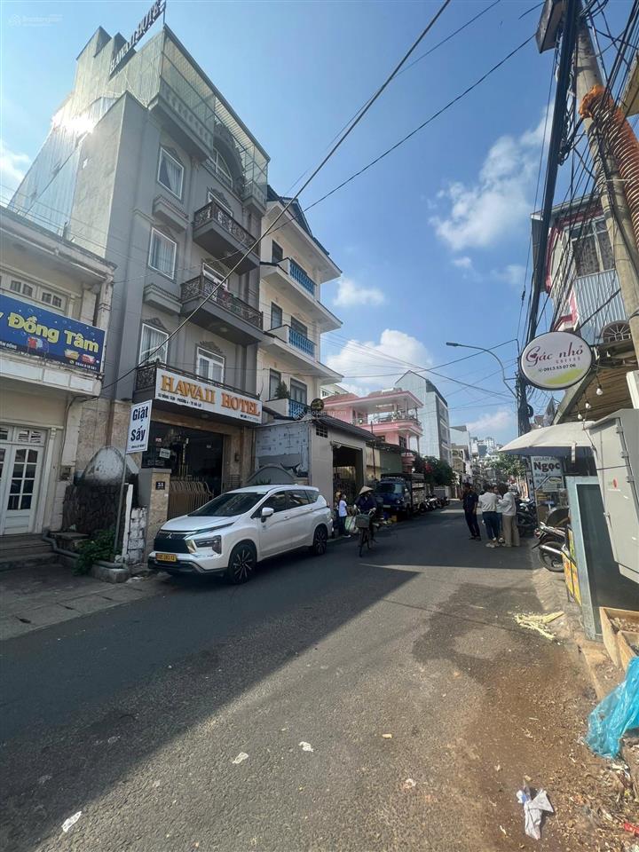 Bán khách sạn 16 phòng đang kinh doanh tại phường 4, đà lạt