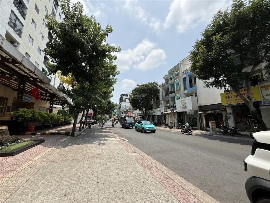 Căn hộ fortuna tân phú full nội thất, lầu cao, 3pn dọn vào ở liền!