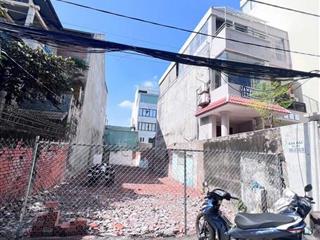 Bán đất tặng Biệt Thự Cũ Mặt Tiền – Ngay Trung Tâm Thảo Điền - quận 2