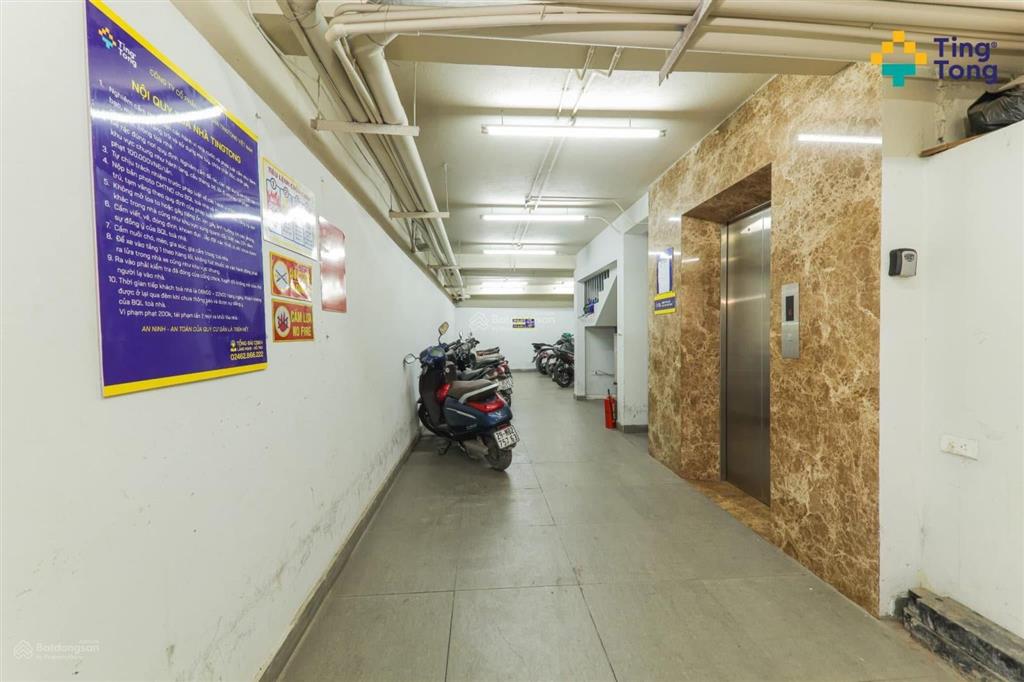 Cần bán rất gấp nhà ngõ 102 đường trường chinh. 68m2  6 tầng. thang máy. gara ô tô.