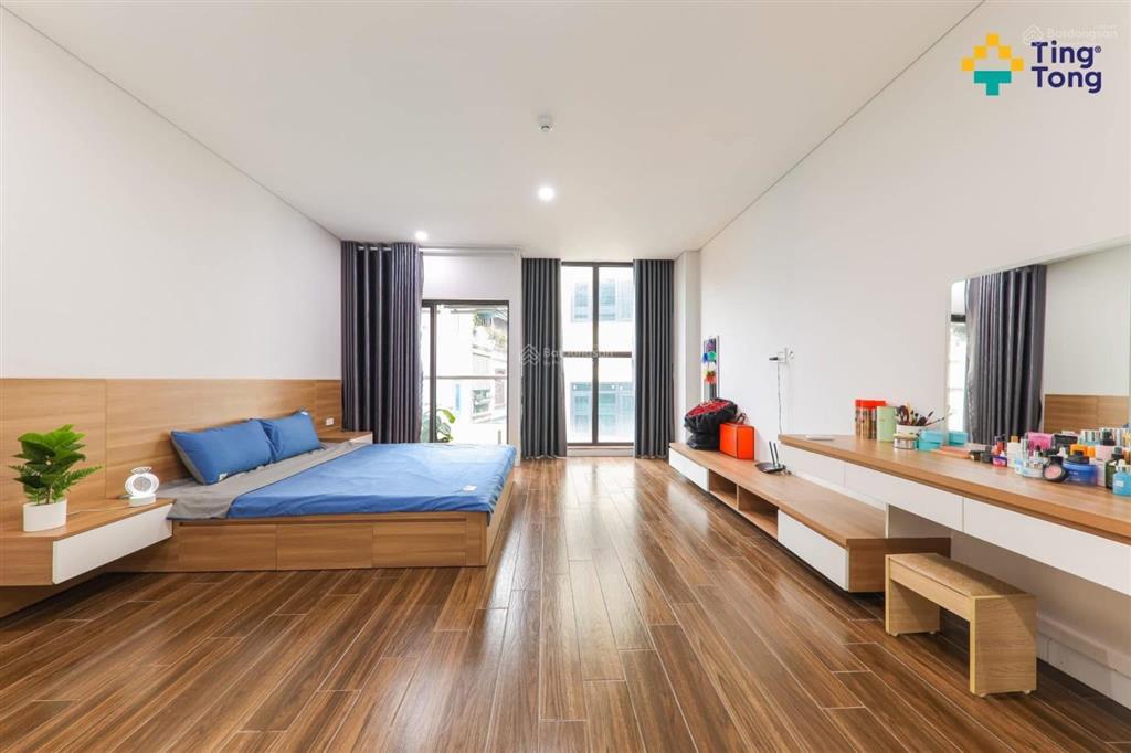 Cần bán rất gấp nhà ngõ 102 đường trường chinh. 68m2  6 tầng. thang máy. gara ô tô.