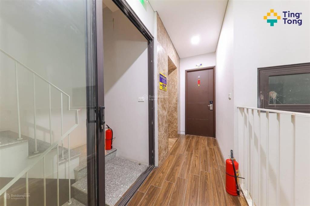 Cần bán rất gấp nhà ngõ 102 đường trường chinh. 68m2  6 tầng. thang máy. gara ô tô.