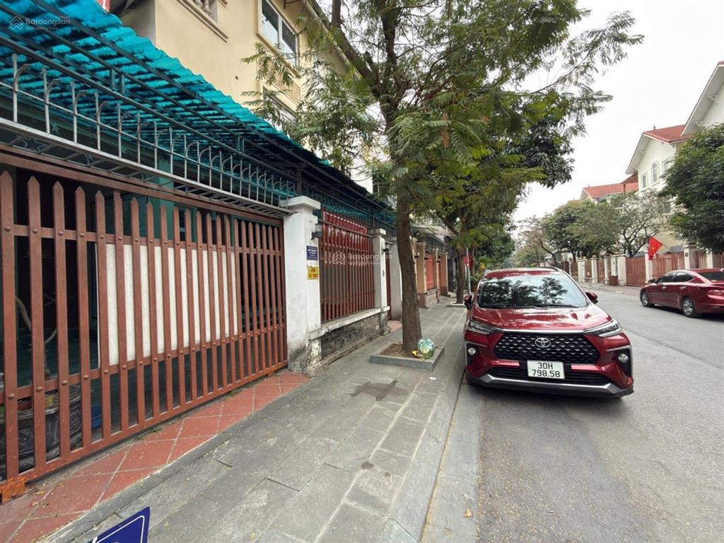 Biệt thự khủng ngay mặt phố nguyễn văn lộc hà đông 146m3, mặt tiền 9m