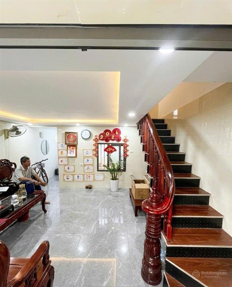 Nhà mặt phố, ô tô tránh 60m2 mt 5m tại mỗ lao chỉ 4 tỉ