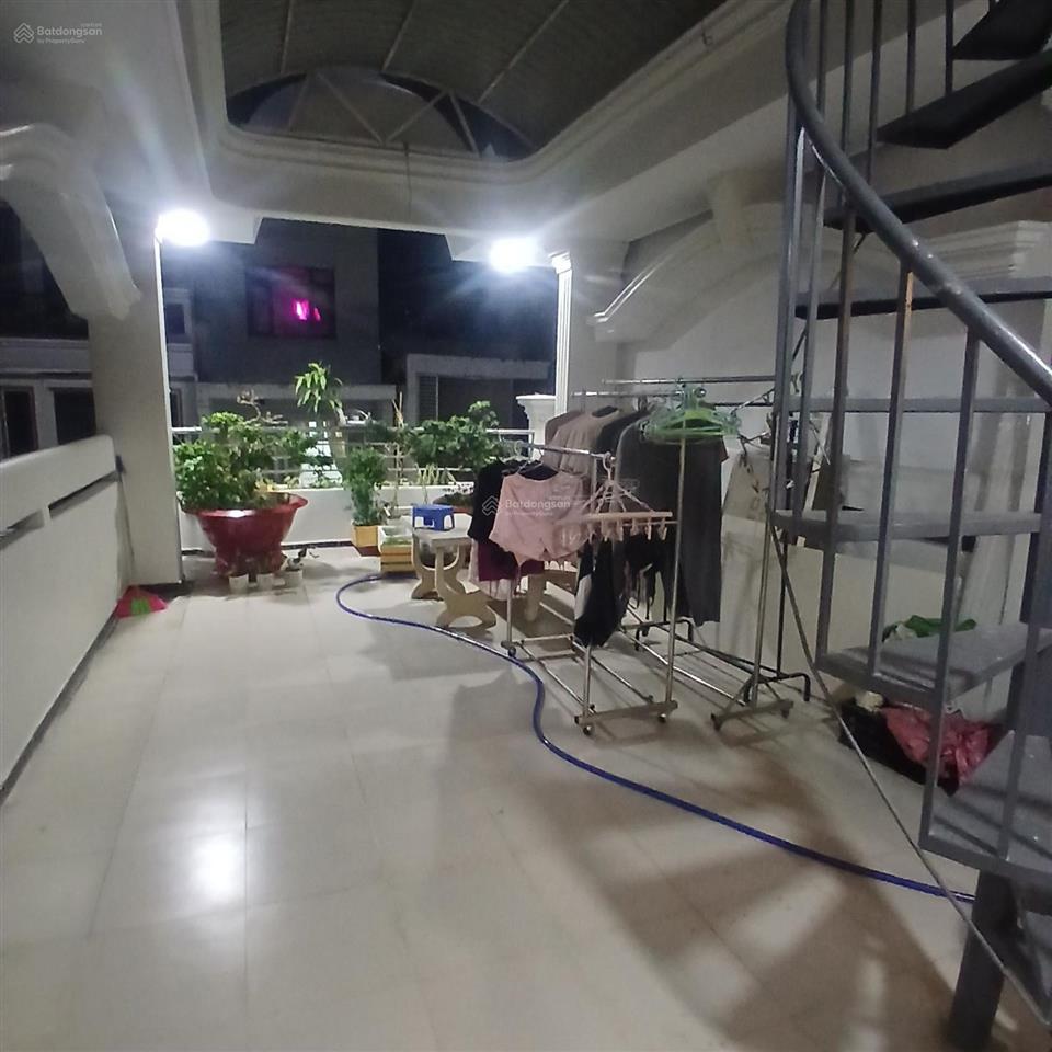 Nhà 4 tầng mới, ôtô tới nhà, trục đường chính, từ đường số 1 kdc nam hùng vương, 72m2, 3 phòng ngủ