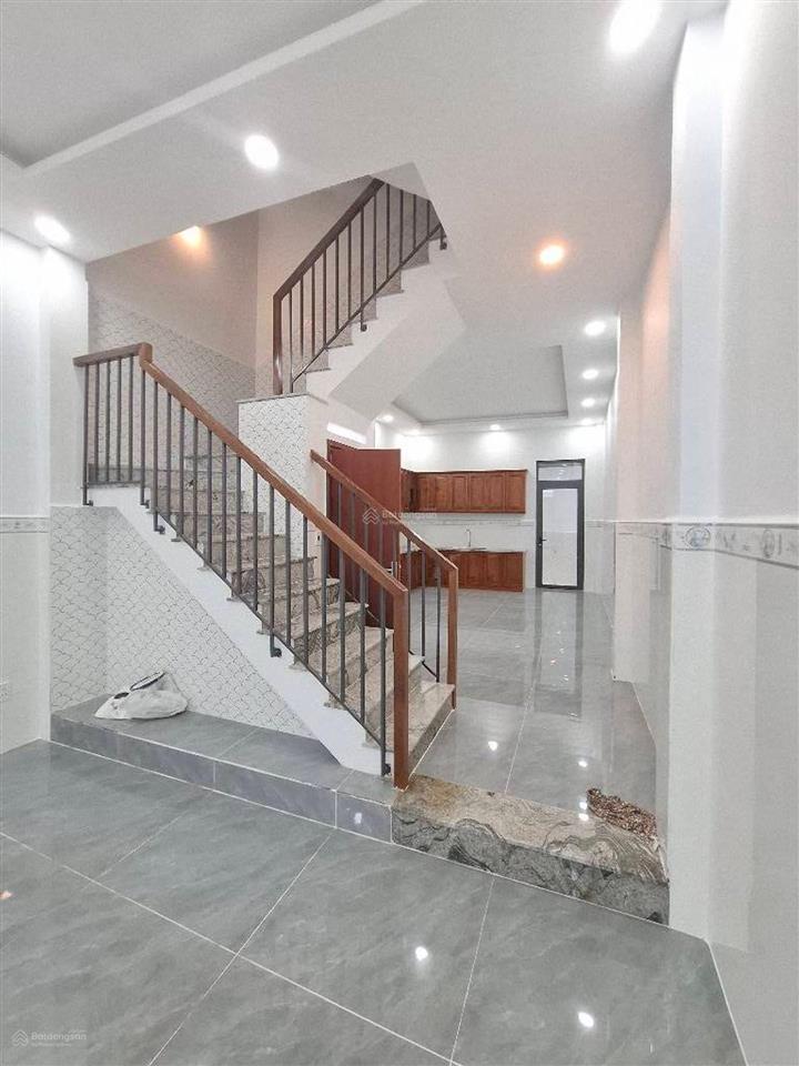 Nhà đẹp 4 tầng nguyễn quý yêm  an lạc  bình tân  đường 8m xe hơi  64m2, 5 phòng ngủ