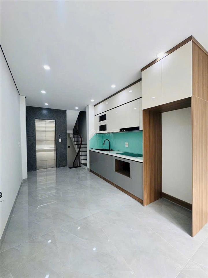 Nhà vị trí đẹp và hiếm tại giang biênviệt hưng.
nhà 6 tầng thang máy ngõ ô tô tránh.
diện tích 31m