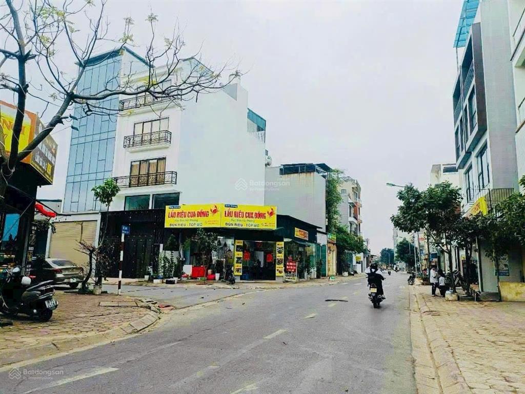 Hoa hậu phúc lợi bán đất mặt phố phúc lợi, kb.
lô góc 2 mặt tiền thoáng vĩnh viễn, kinh doanh đỉnh