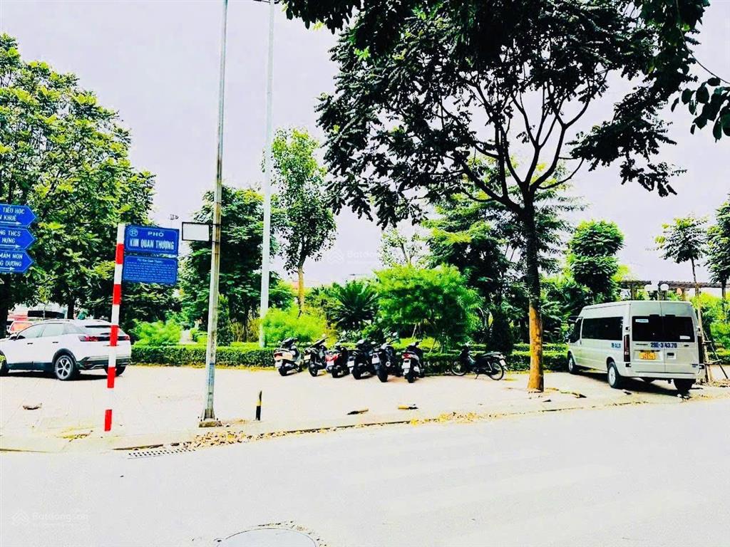 Mặt phố kim quan thượng  việt hưng  view vườn hoa cực đẹp.
mặt sau có khe thoáng kinh doanh đỉnh