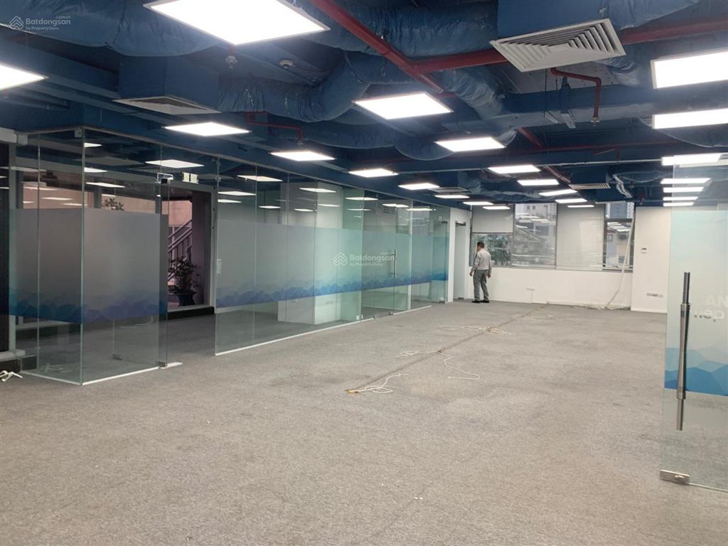 Cho thuê văn phòng tòa nhà central field phố trung kính, cầu giấy, hà nội diện tích 50m2