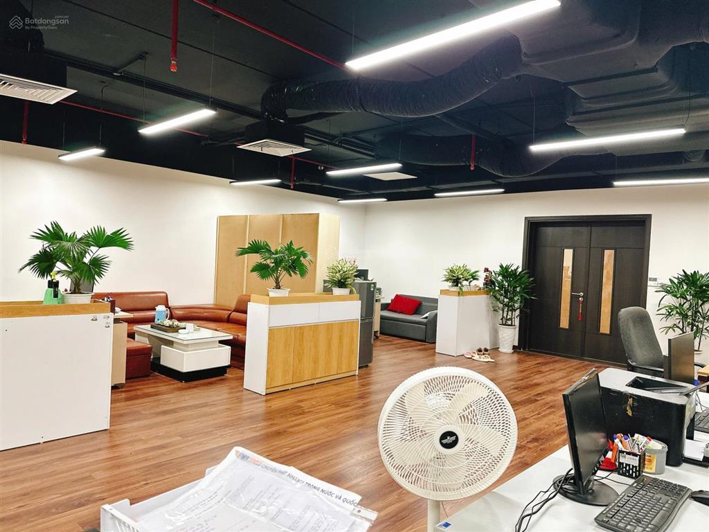 Cho thuê văn phòng tại vinaconex diamond tower bạch mai, hà nội giá tốt full nội thất