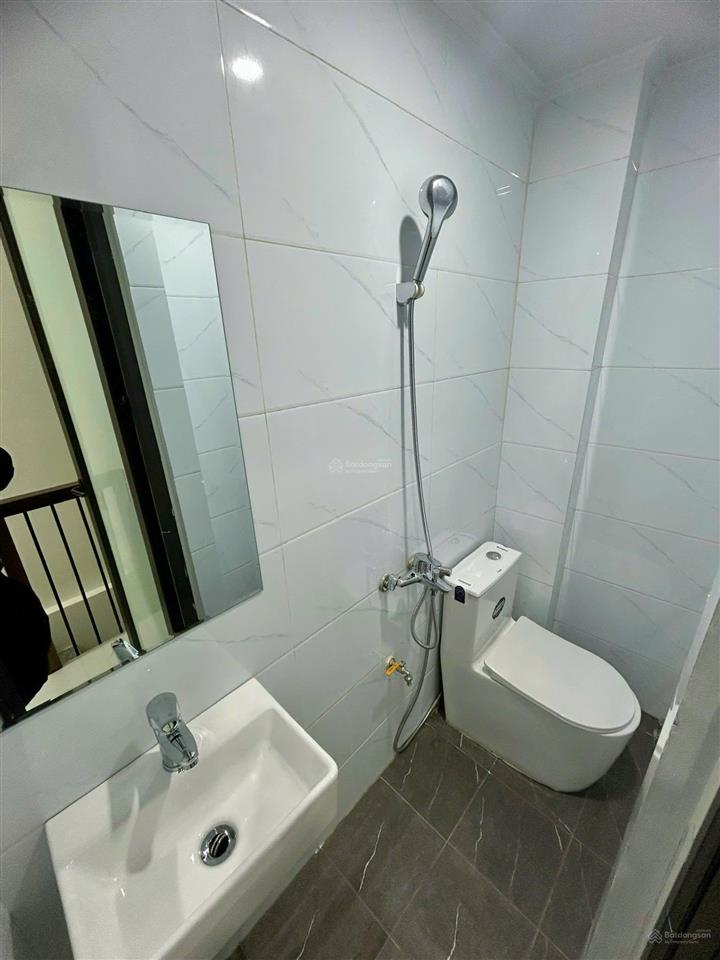 Gấp chính chủ cần tiền hạ giá bán nhà 3 tầng trung tâm đống đa, thông phố tây sơn, giá chào 3.7 tỷ
