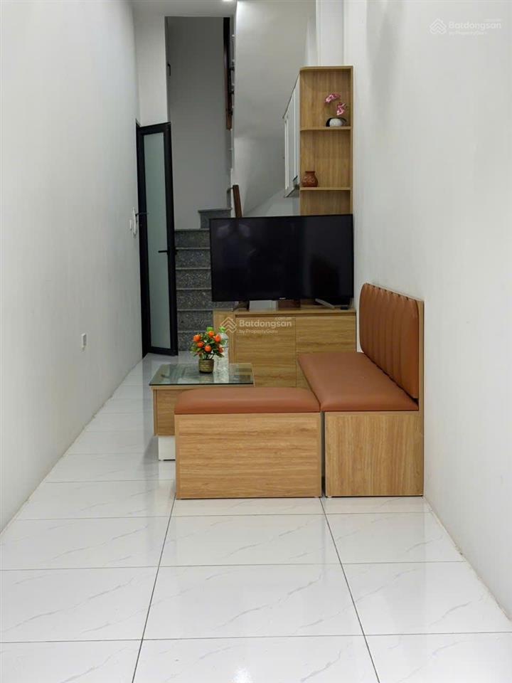 Gấp chính chủ cần tiền hạ giá bán nhà 3 tầng trung tâm đống đa, thông phố tây sơn, giá chào 3.7 tỷ