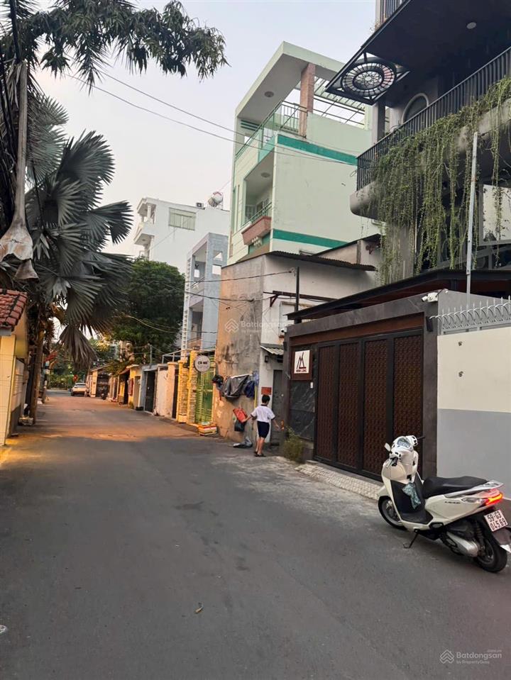 Giảm gần 2tỷ bán nhà 4tầng hẻm ô tô thông, vị trí cực đẹp dương quảng hàm p. an nhơn chỉ nhỉnh 11tỷ