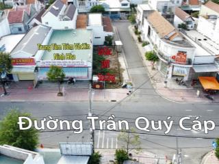 Lô góc đường trần quý cáp, kế bên phòng tiêm chủng vacxin