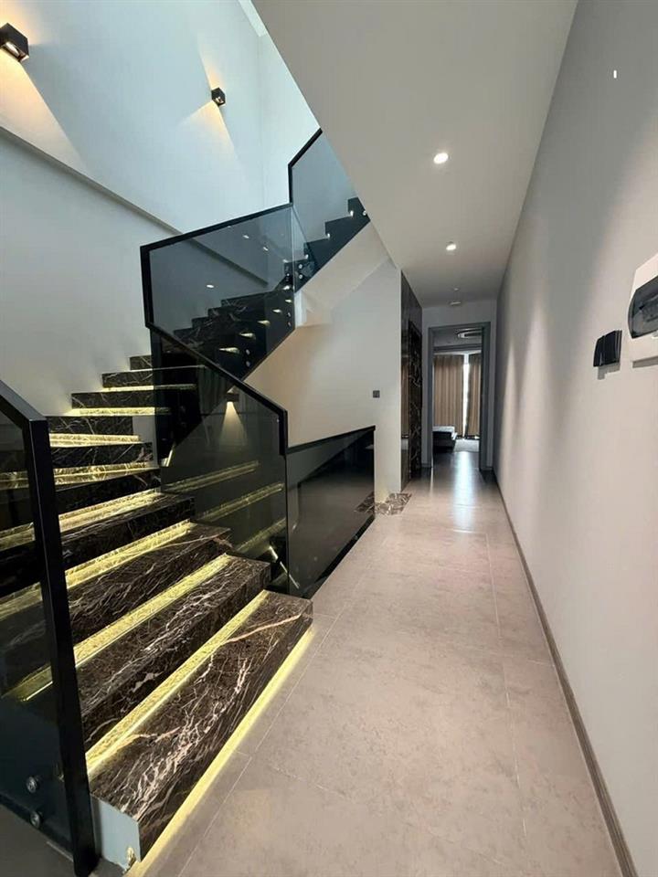 Bán nhà phố nguyễn chí thanh, kim mã, ba đình, 100m2, 5 tầng, tháng máy, oto, full nội thất, 36 tỷ.